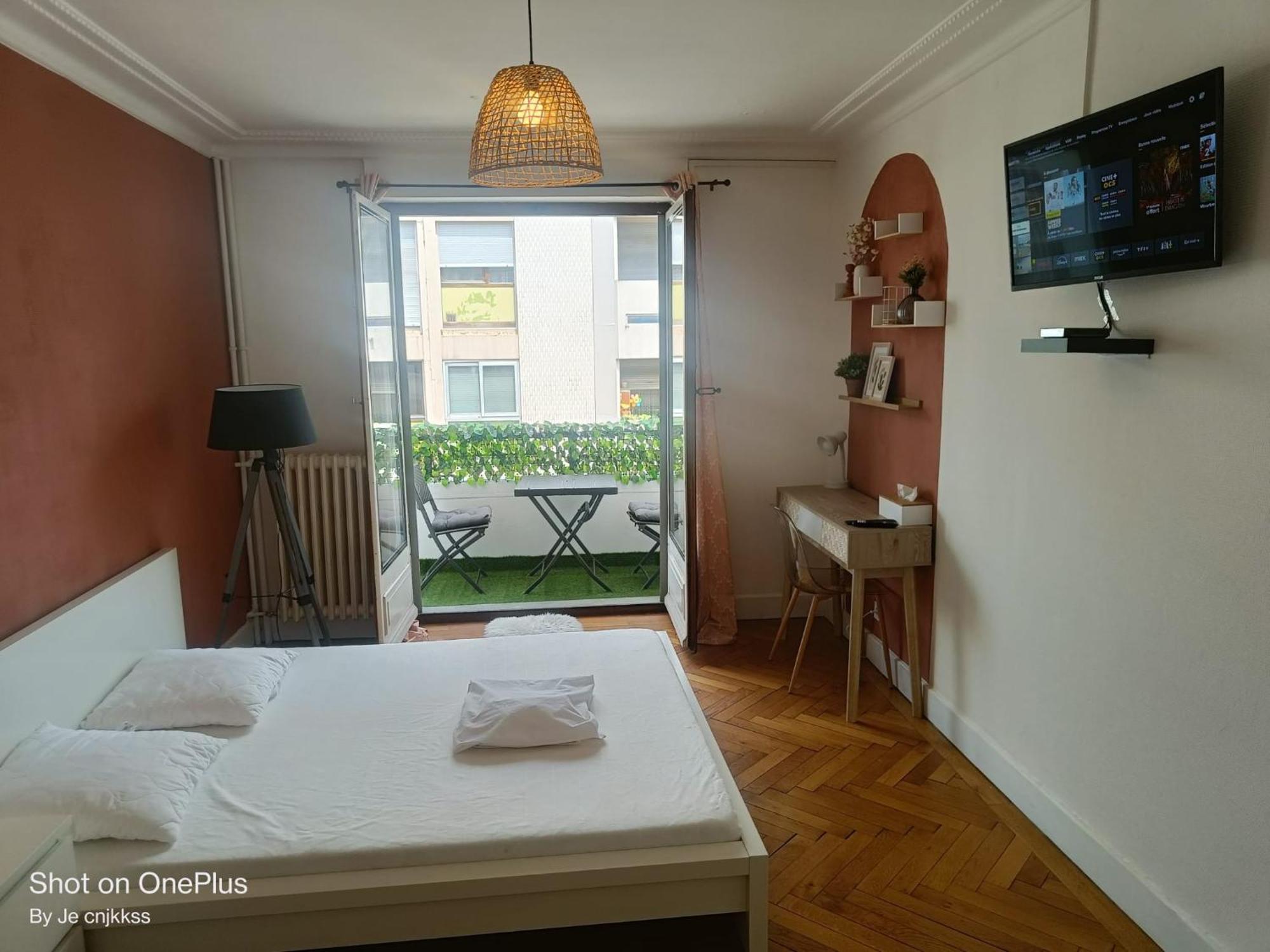 Belle Chambre D'Hote Avec Balcon Prive - 3 Mins Gare Annemasse - Geneve Acces Direct Extérieur photo